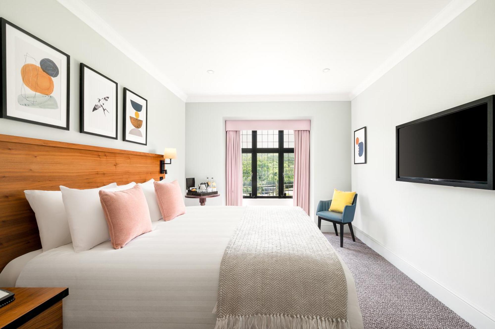 One-Bedroom Queen Suite -Non-Smoking